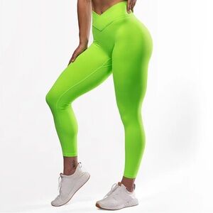 LIKE NEW 🔥 Violate The Dress Code’s brand Green High-Waisted Leggings